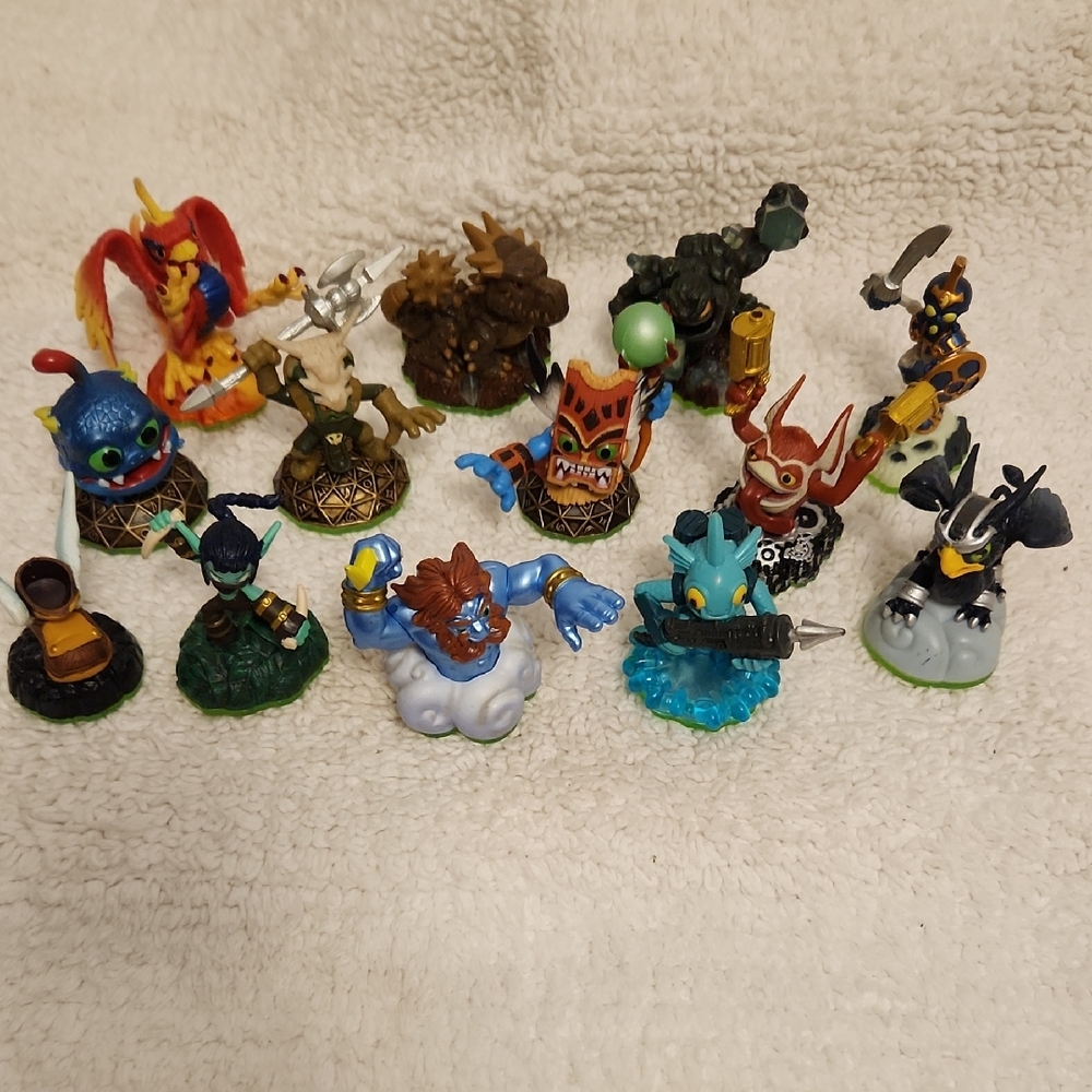 SKYLANDERS  Spyro's Adventure Figures. Set Of 13